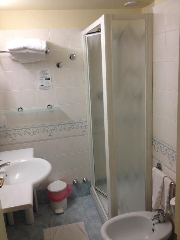 Hotel Cristallo Fano Værelse billede
